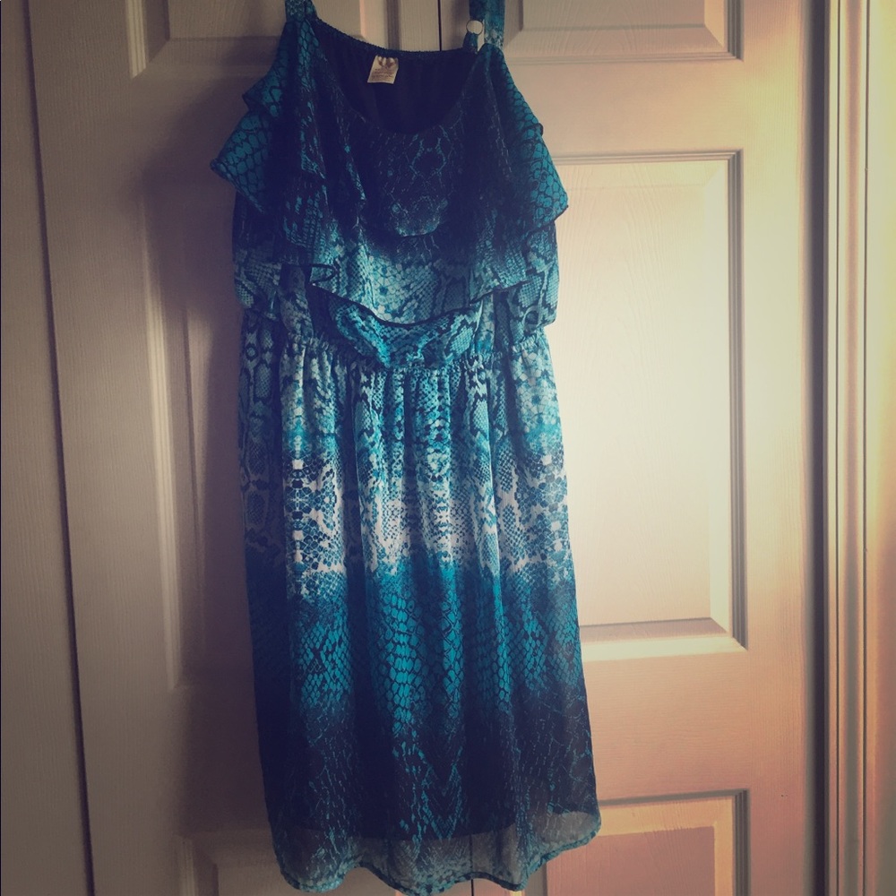 Beautiful snakeskin blue and green dress!